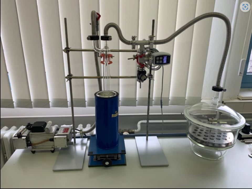An early version of the TD-PTR-MS equipment.